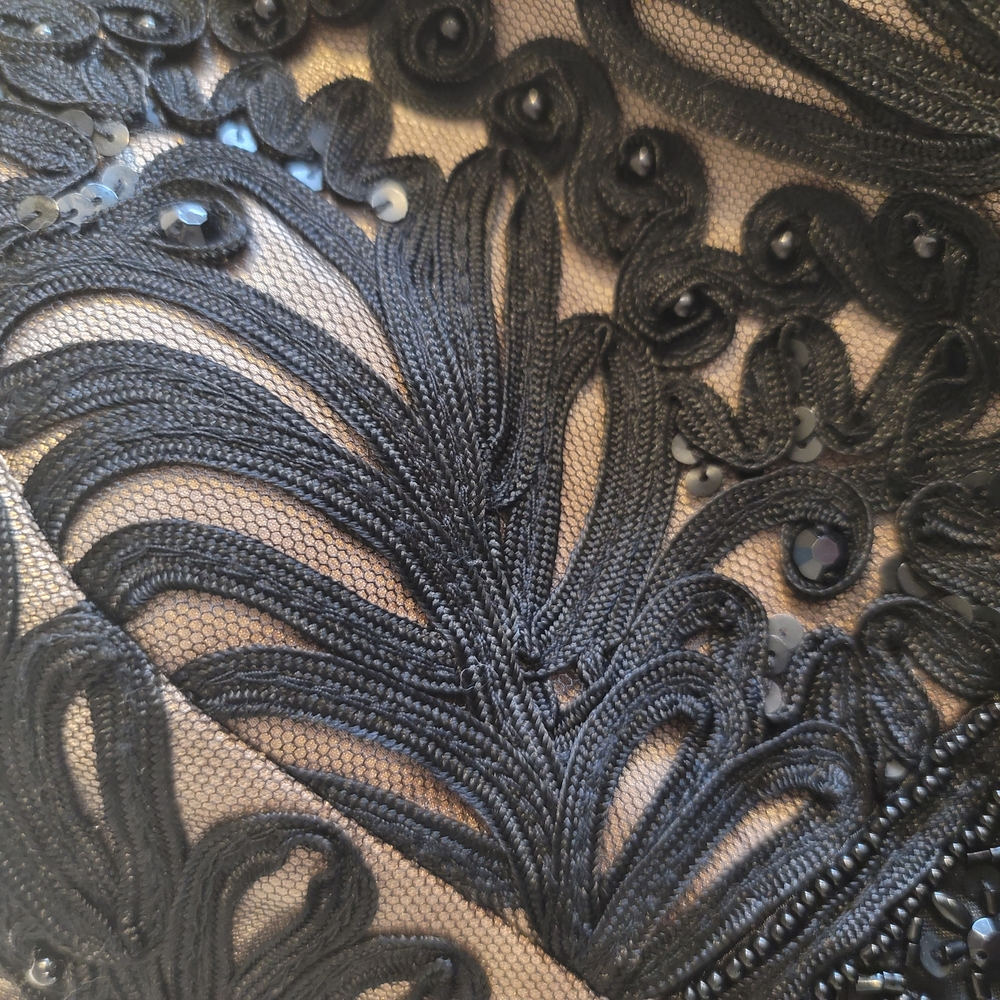 Elegant Black Beaded / Embroidered Dress - Picture 7 of 7